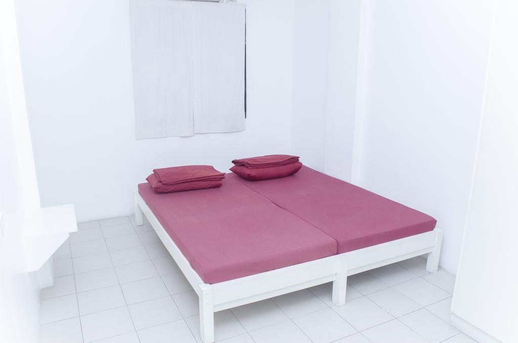 Tarasa Hostel Pasay Exterior photo
